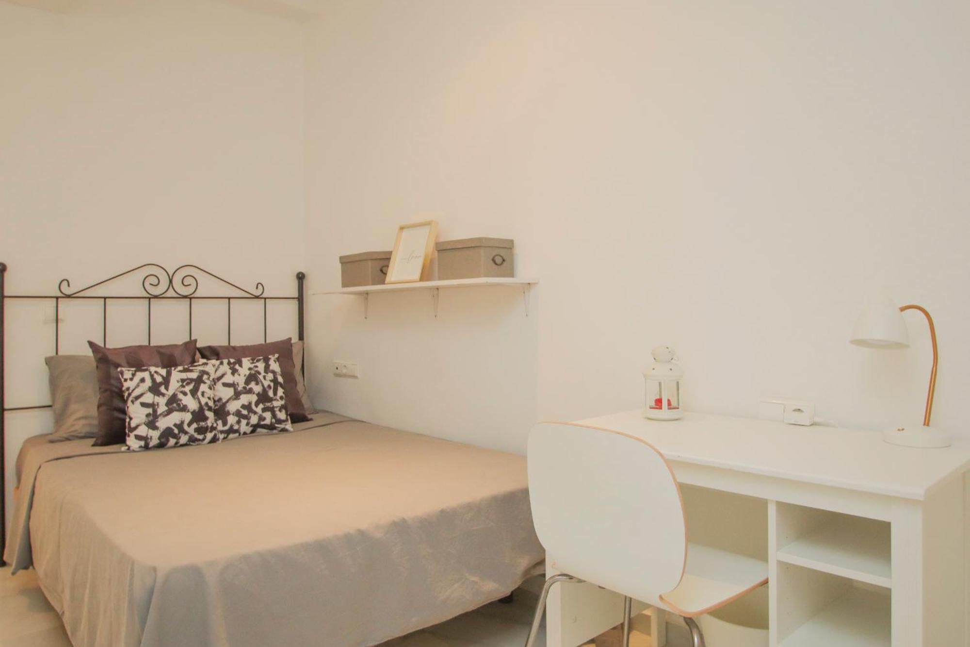 Lovely Apt In The City Center - 15M Walk Giralda Sevilla Bagian luar foto